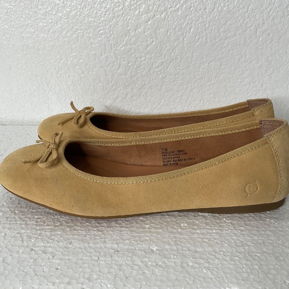 Born Brin natural suede slip on flats with bow size 11M - Picture 5 of 8